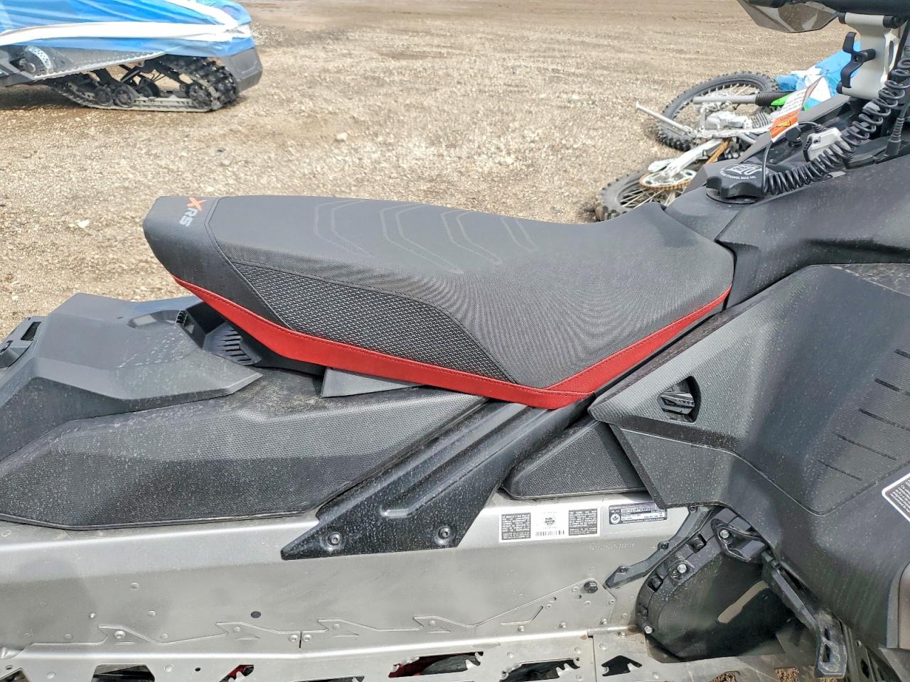 2023 SKI DOO RENEGADE X