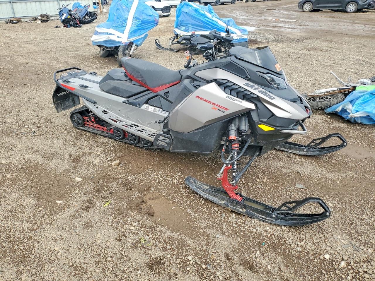 2023 SKI DOO RENEGADE X