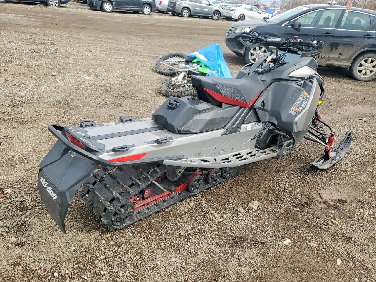 2023 SKI DOO RENEGADE X
