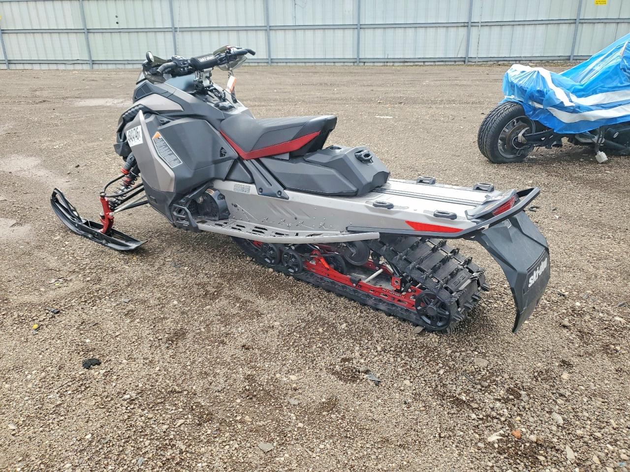 2023 SKI DOO RENEGADE X