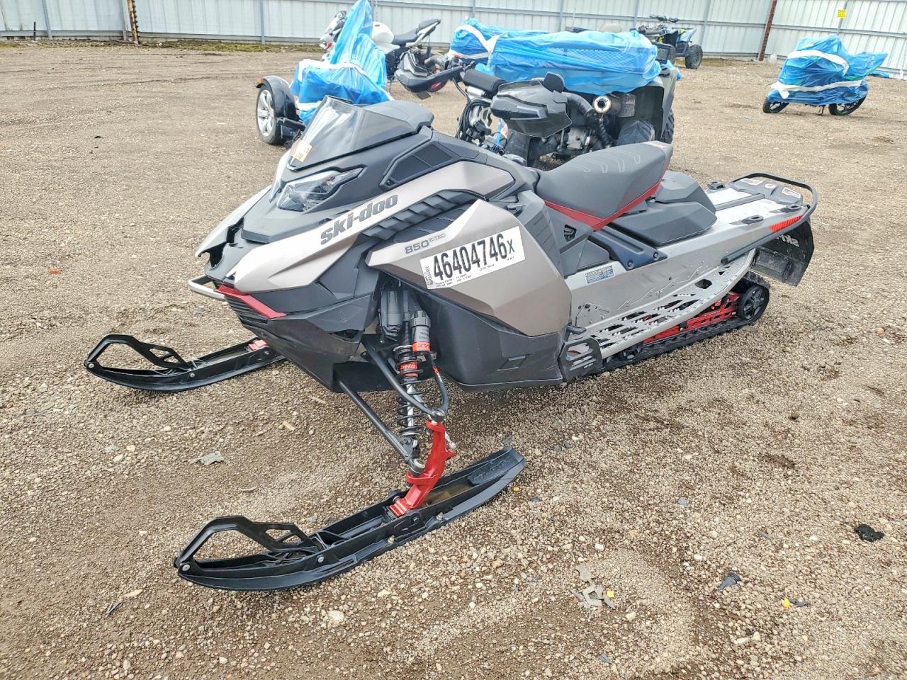 2023 SKI DOO RENEGADE X