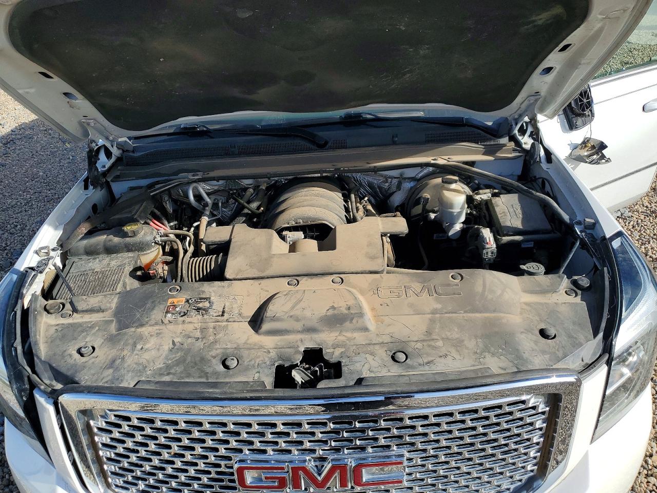 2016 GMC YUKON
