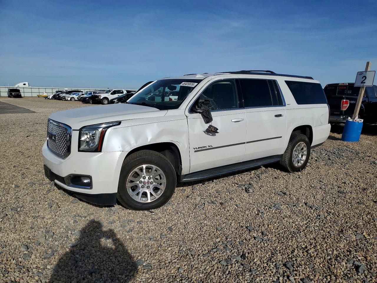 2016 GMC YUKON