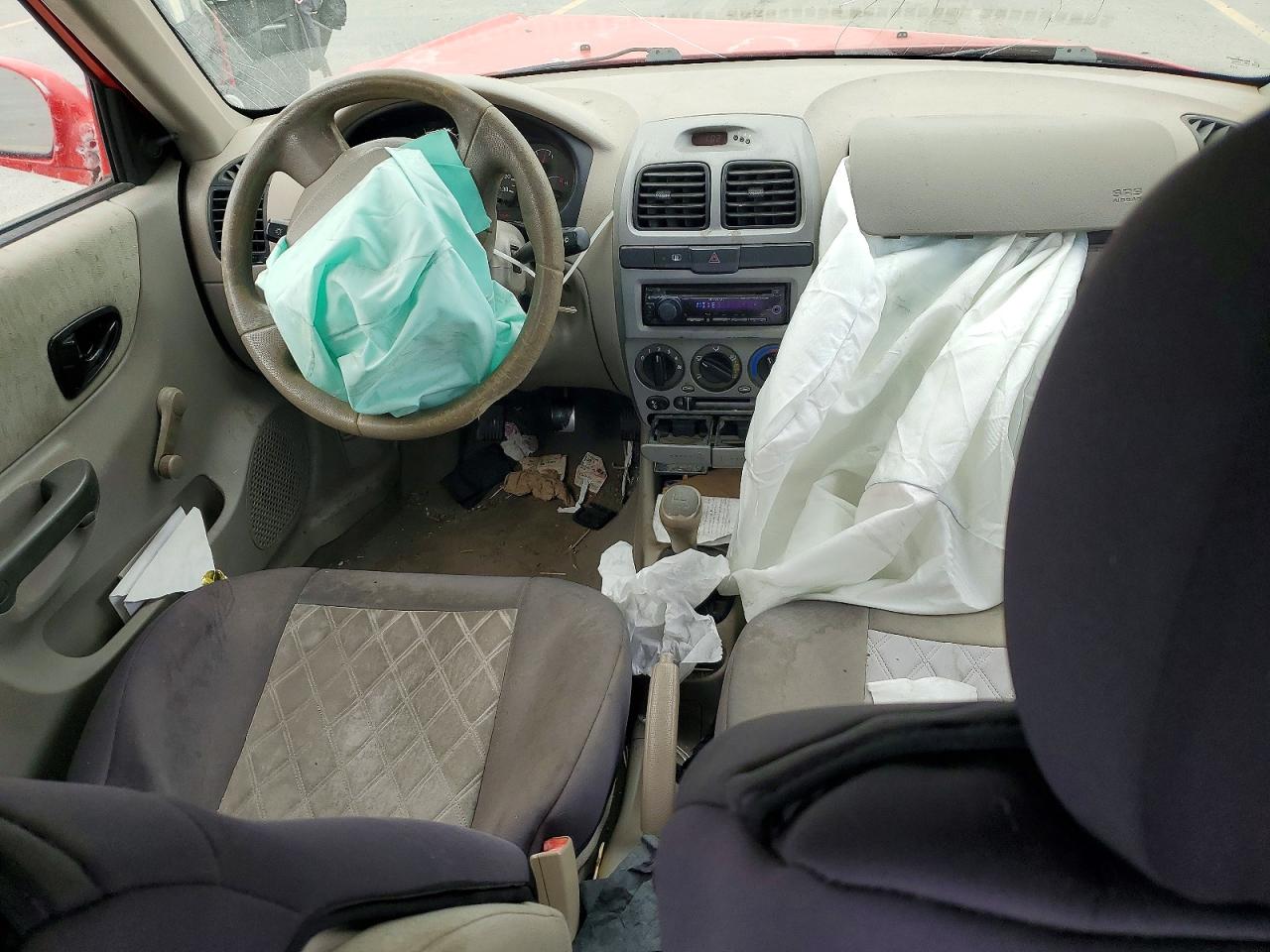 2003 HYUNDAI ACCENT