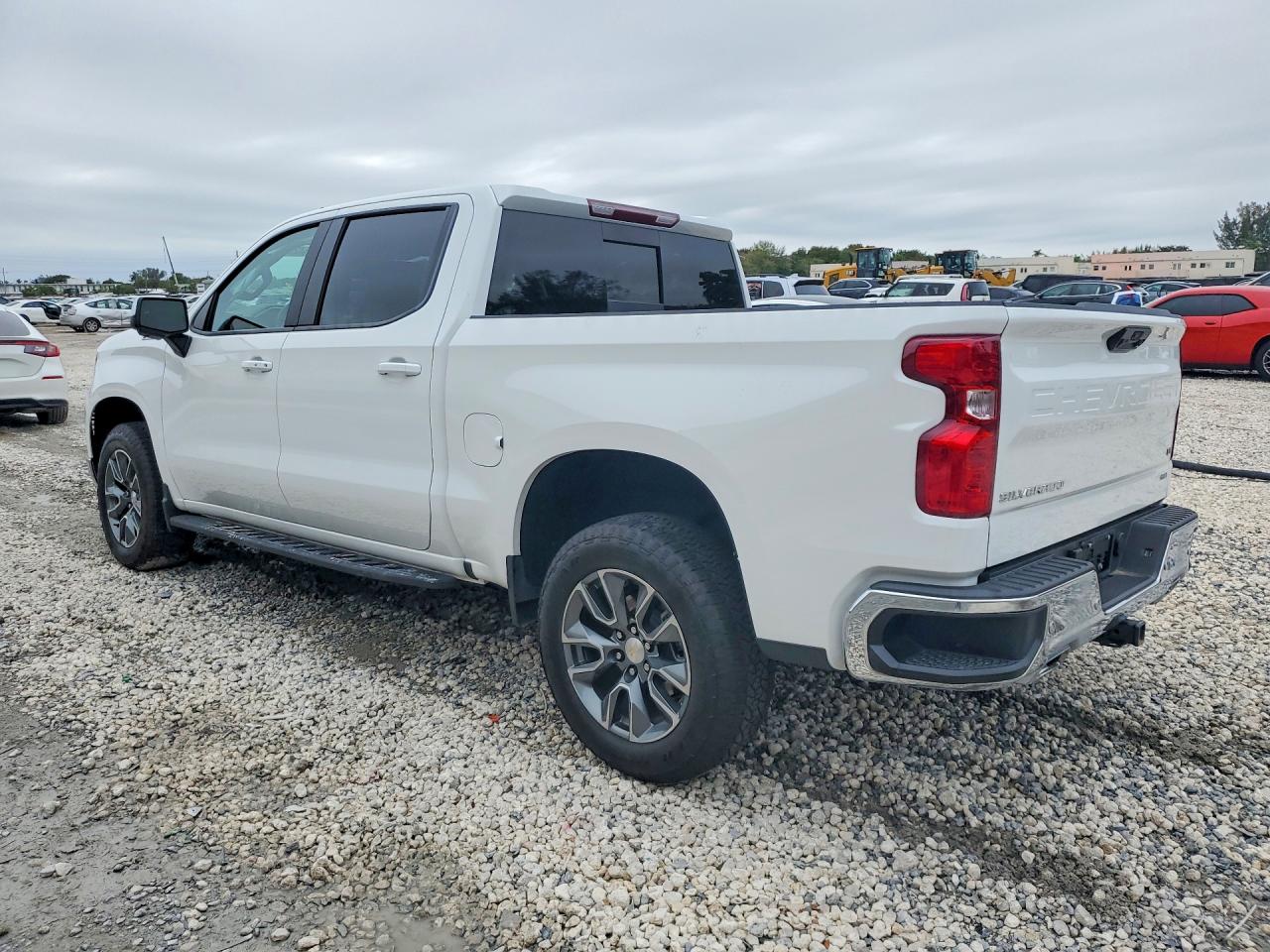 2025 CHEVROLET SILVERADO