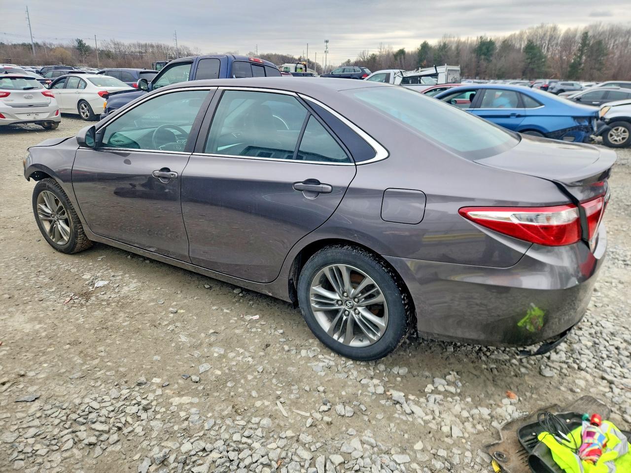 2016 TOYOTA CAMRY