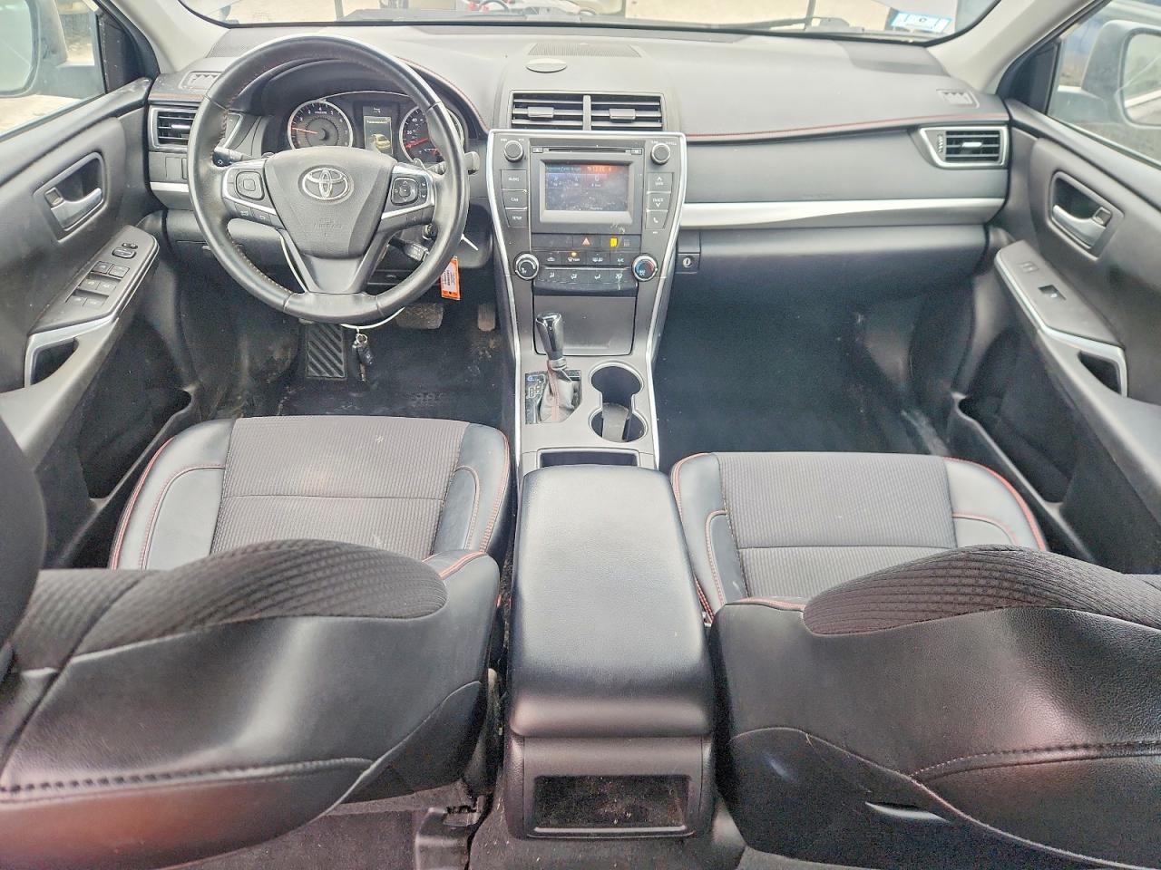 2016 TOYOTA CAMRY