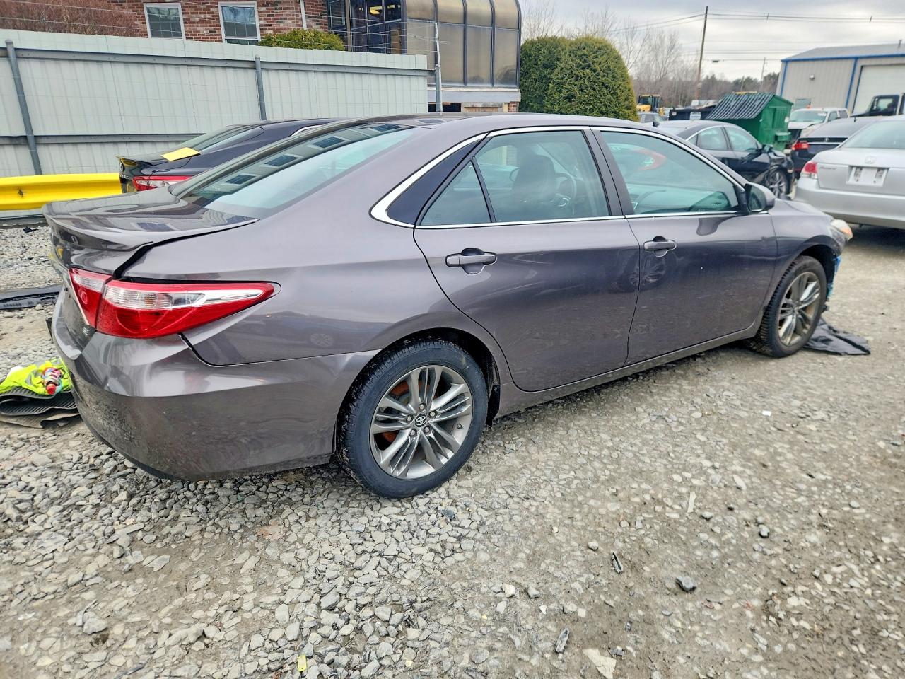 2016 TOYOTA CAMRY