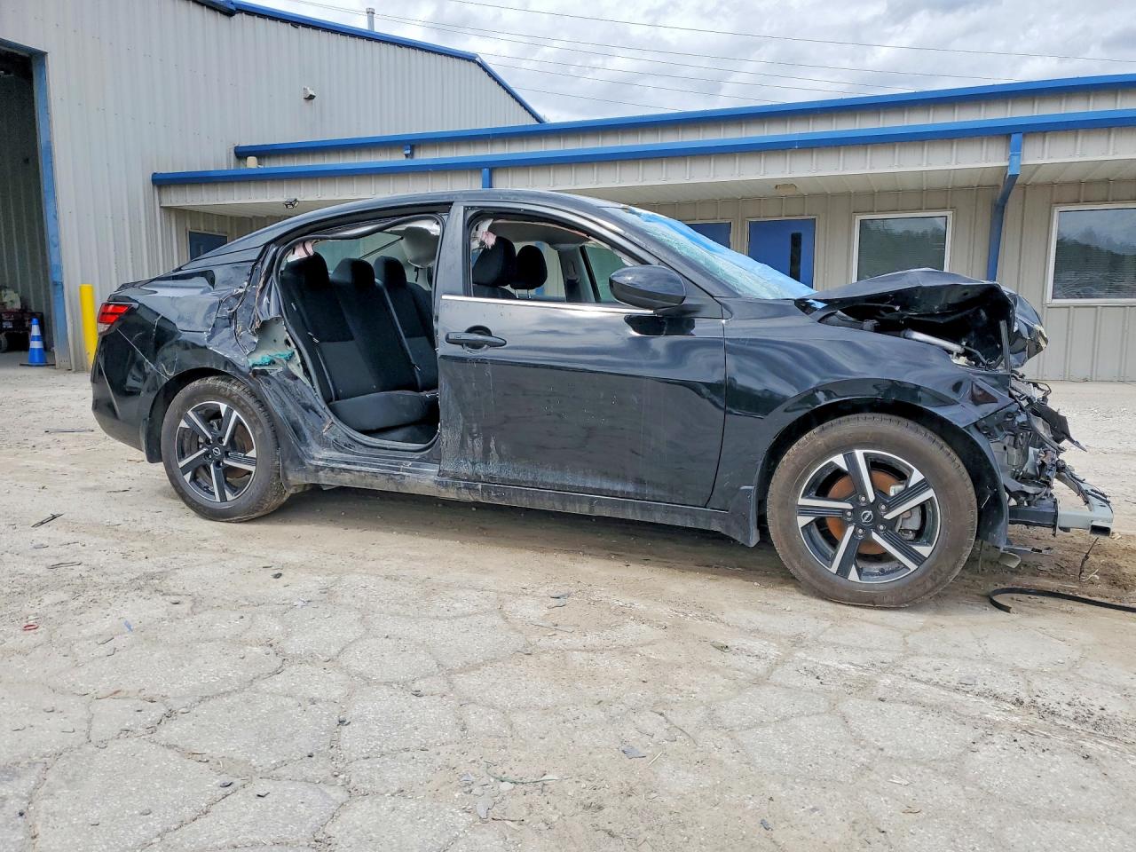 2025 NISSAN SENTRA