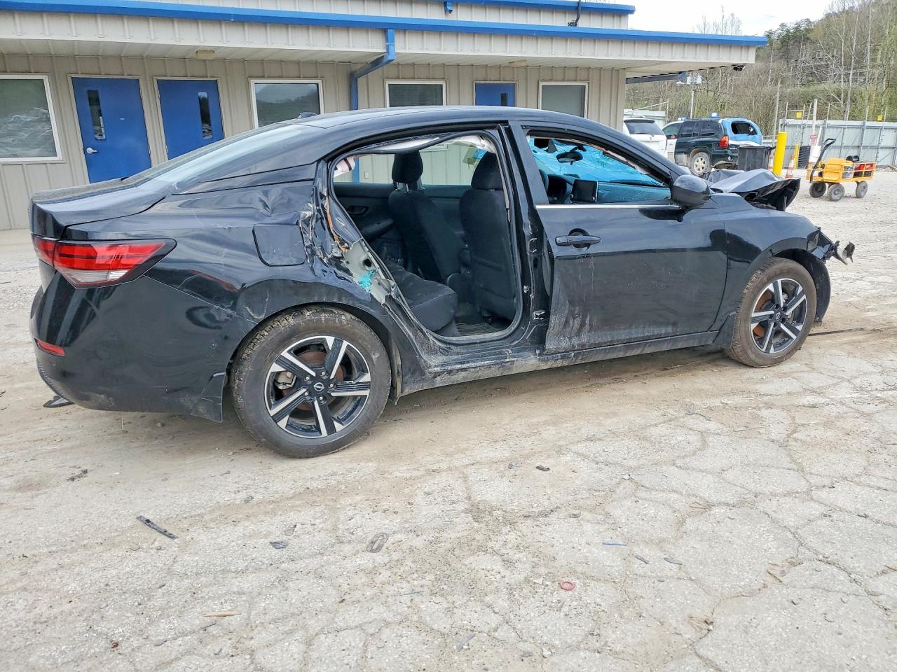 2025 NISSAN SENTRA