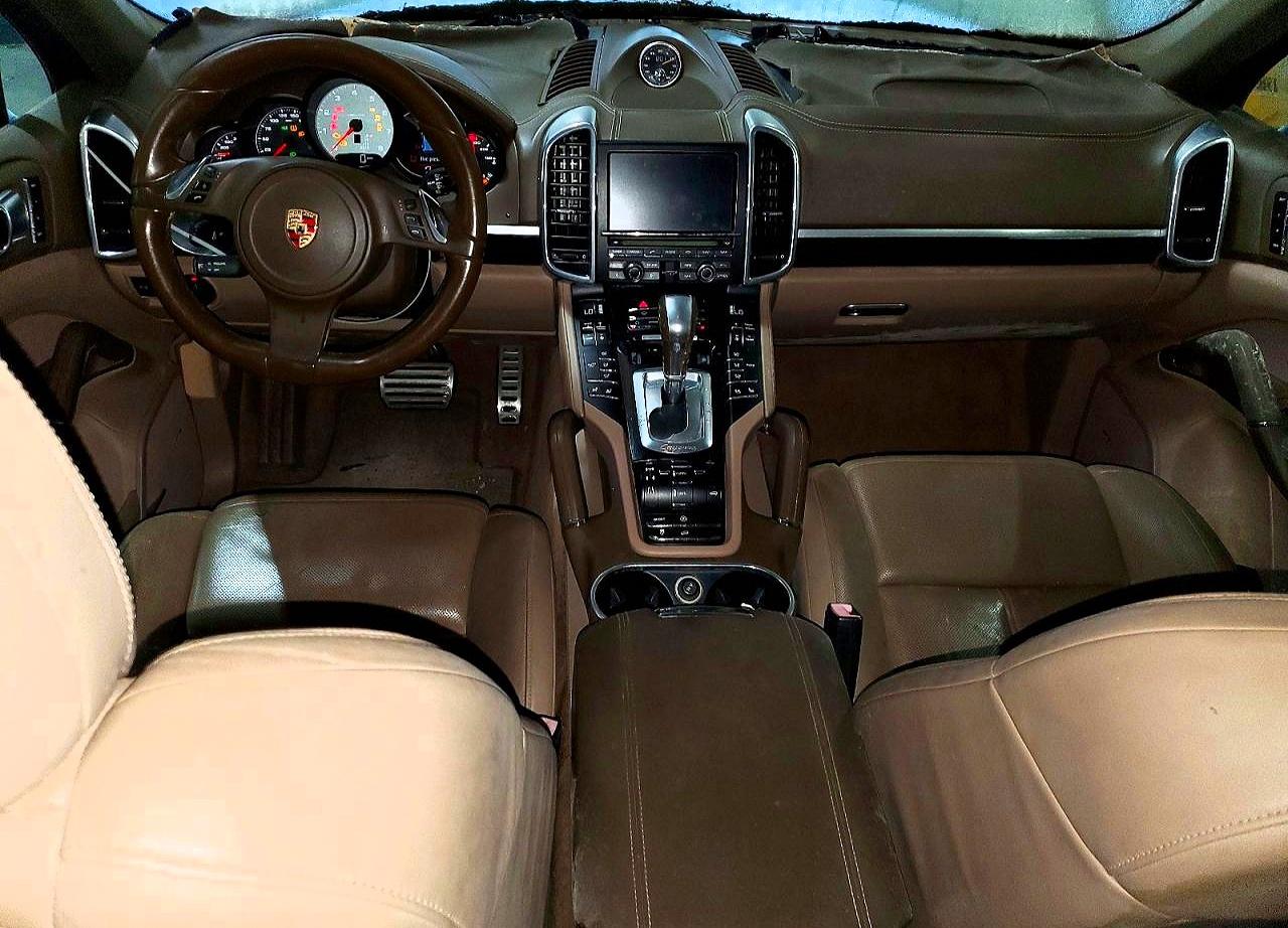 2012 PORSCHE CAYENNE