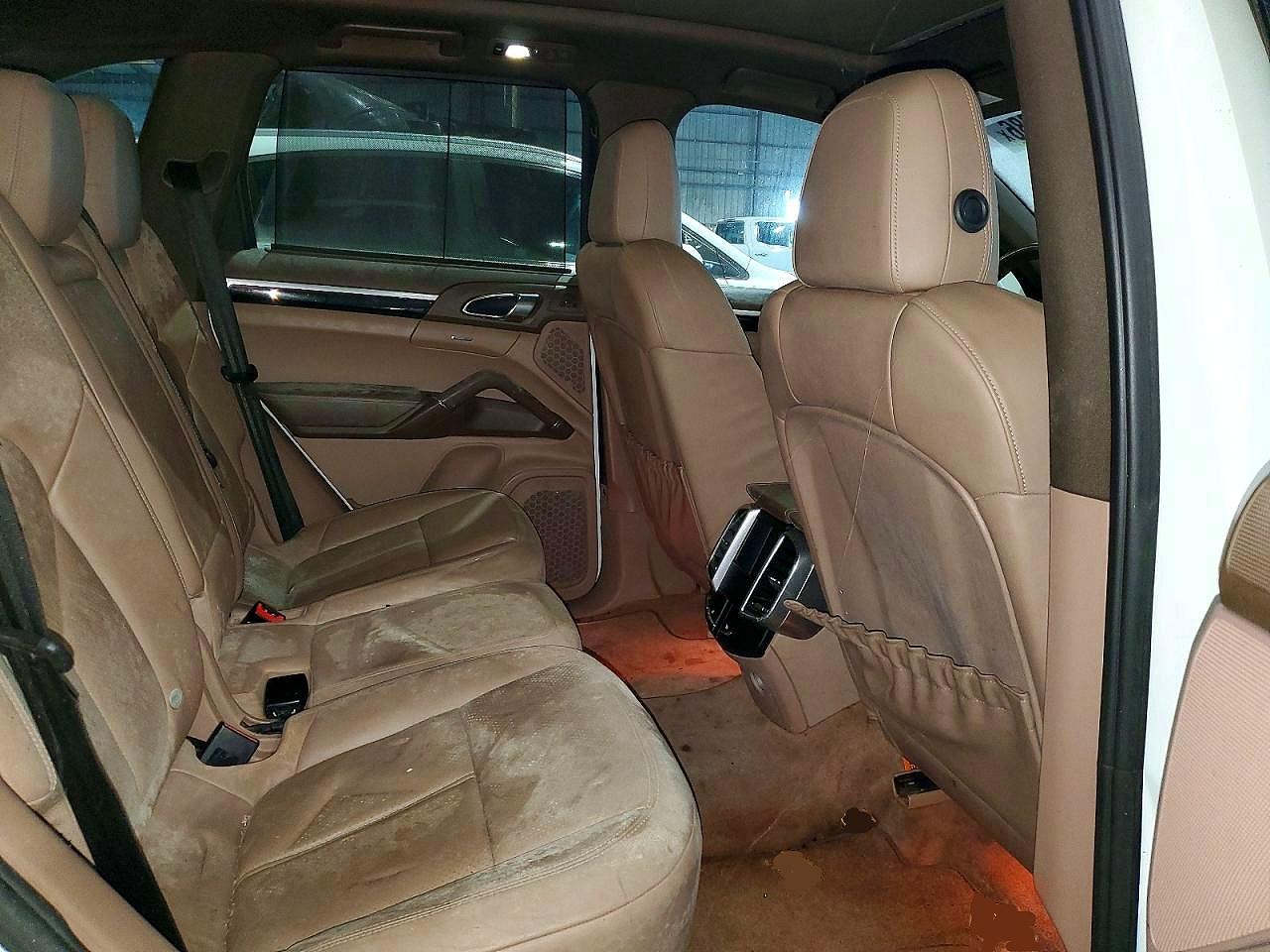 2012 PORSCHE CAYENNE