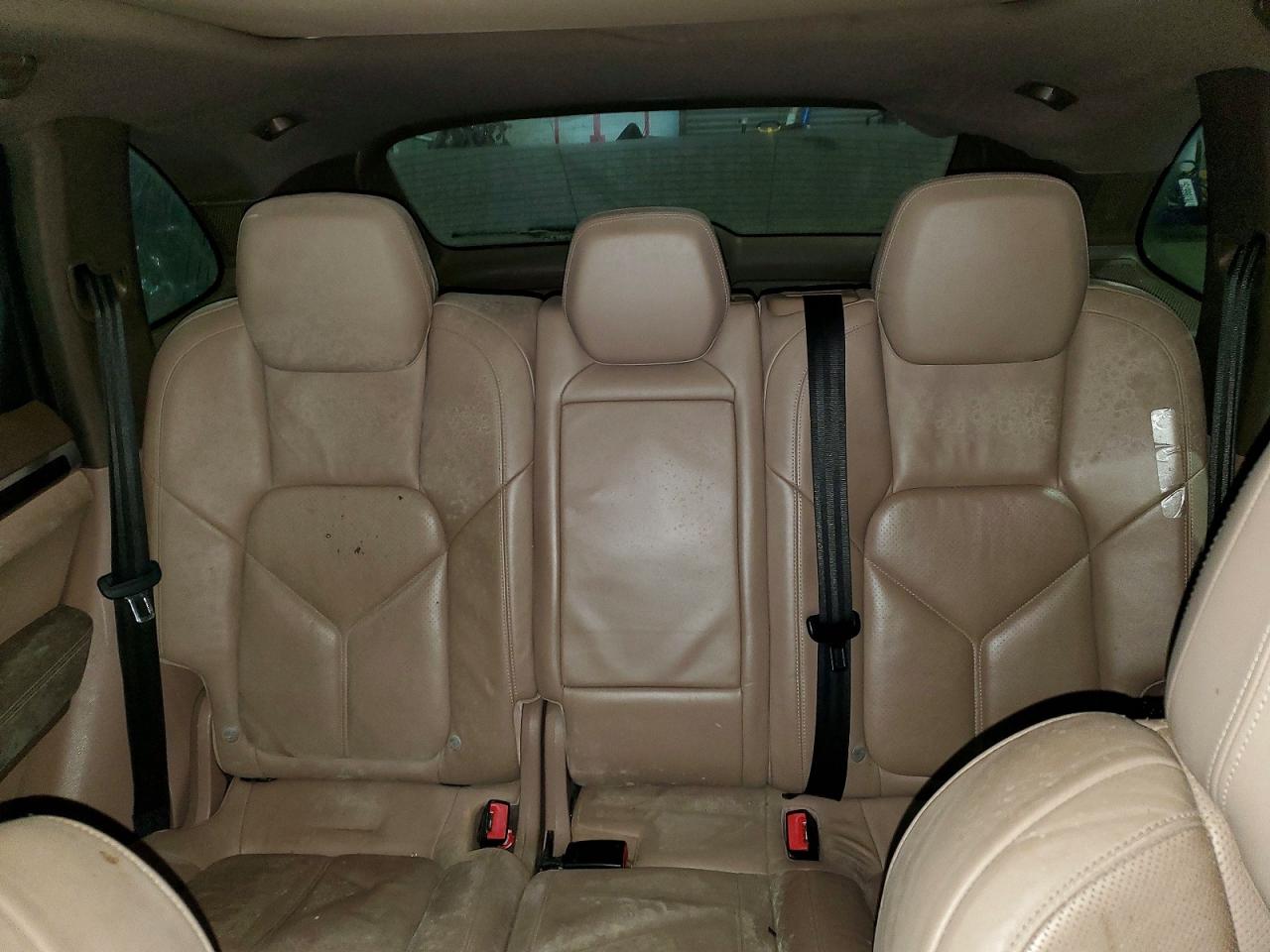 2012 PORSCHE CAYENNE