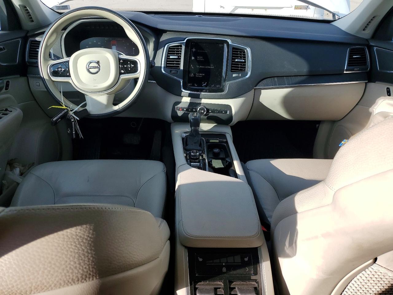 2020 VOLVO XC90