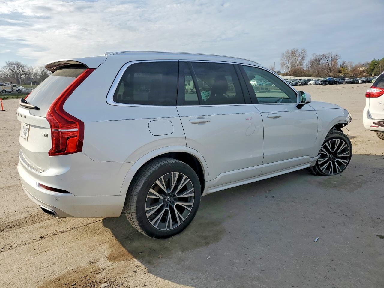 2020 VOLVO XC90