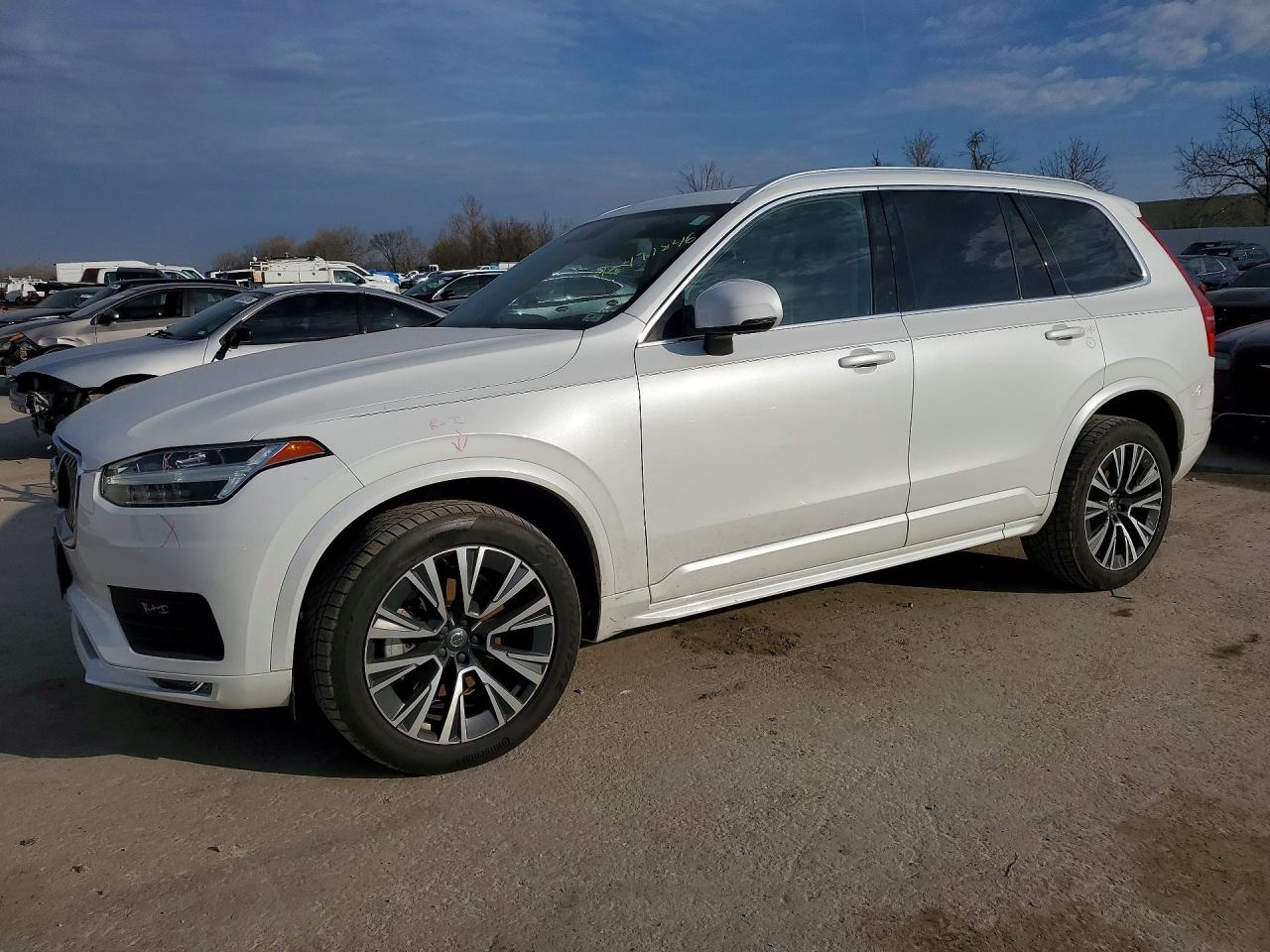 2020 VOLVO XC90