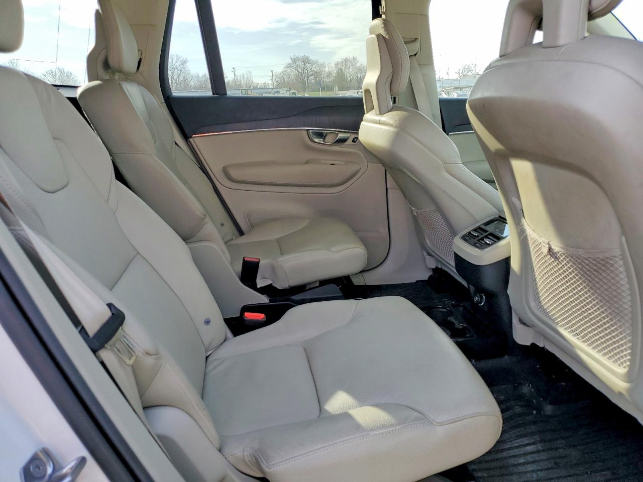 2020 VOLVO XC90