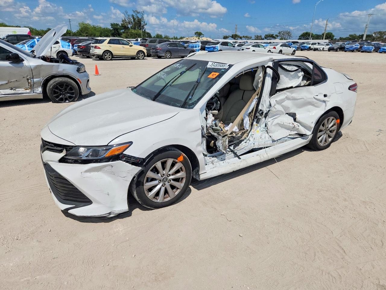 2018 TOYOTA CAMRY