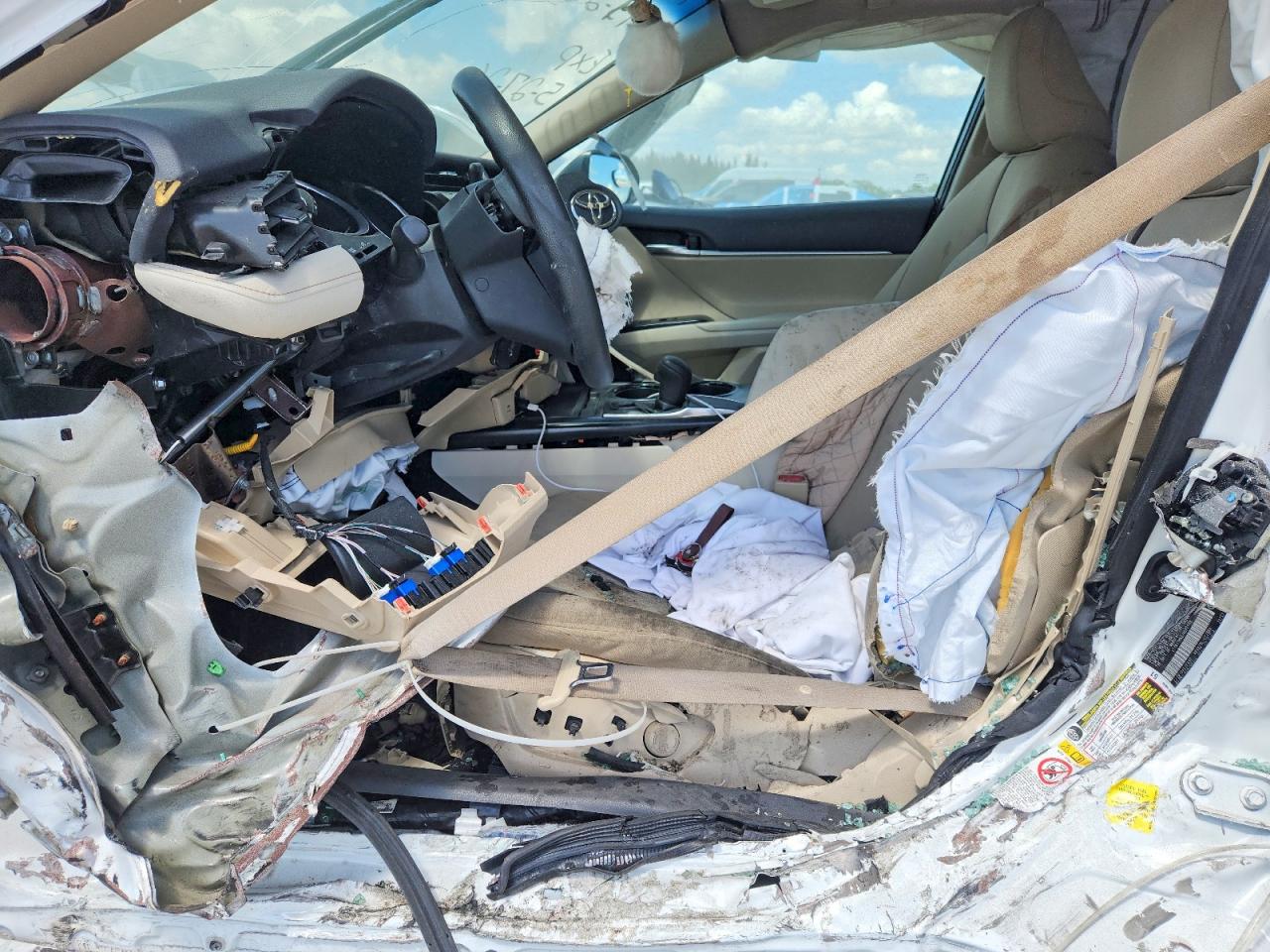 2018 TOYOTA CAMRY