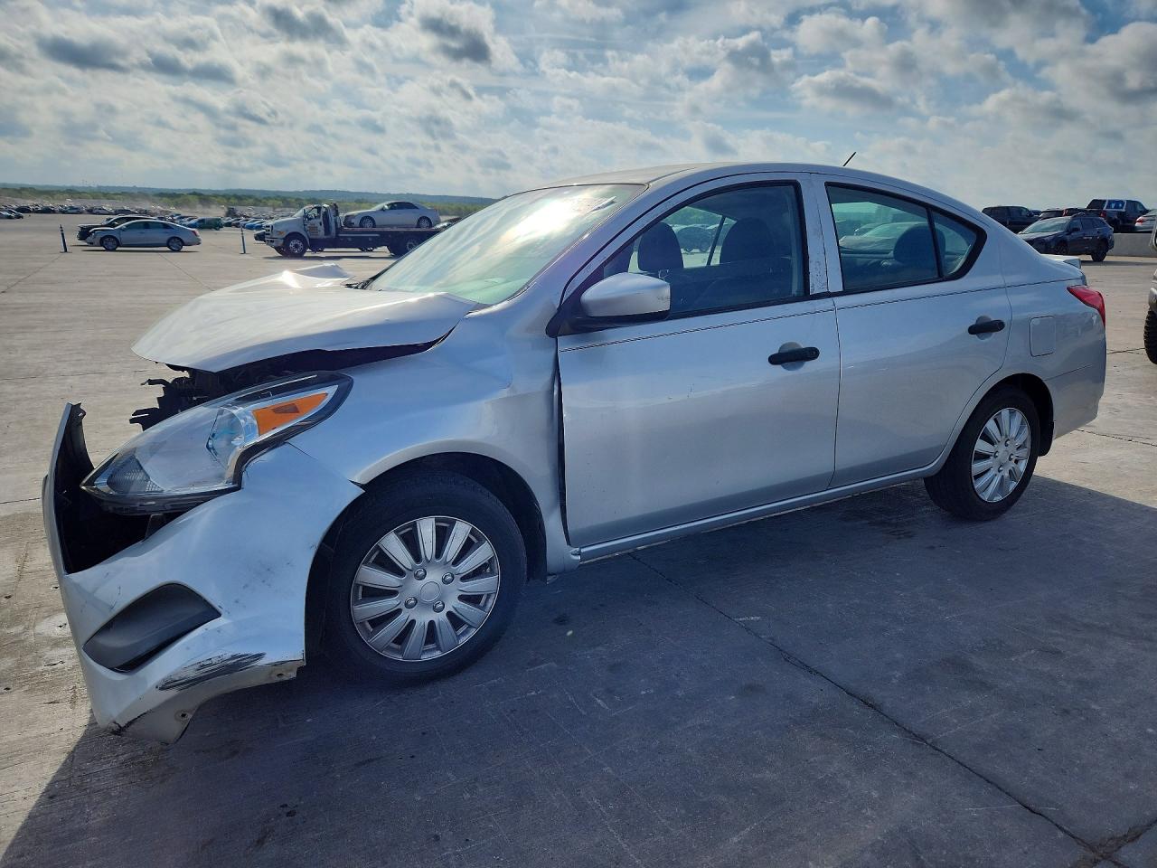 2018 NISSAN VERSA