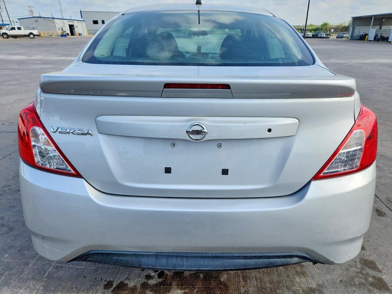 2018 NISSAN VERSA