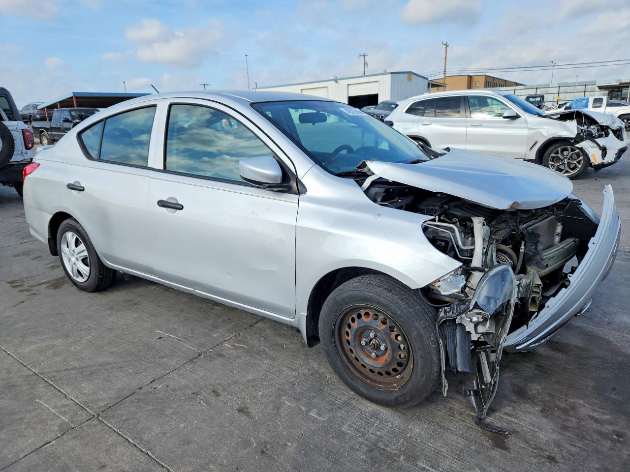 2018 NISSAN VERSA