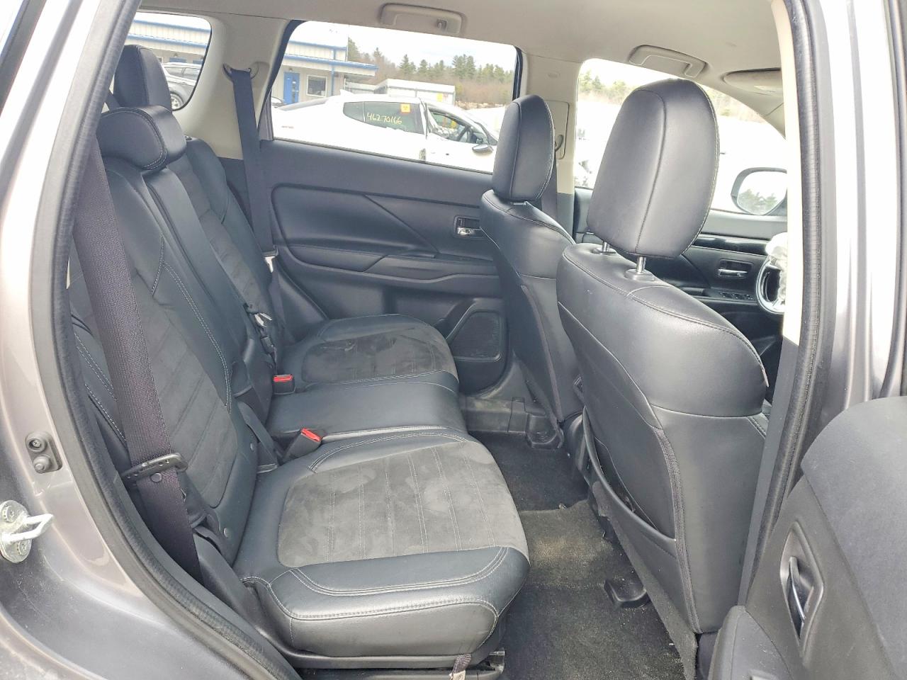 2020 MITSUBISHI OUTLANDER