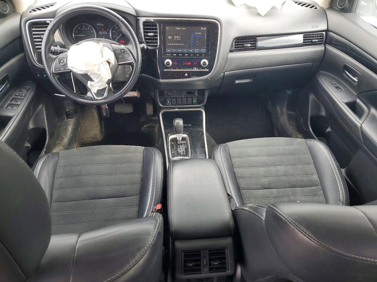 2020 MITSUBISHI OUTLANDER
