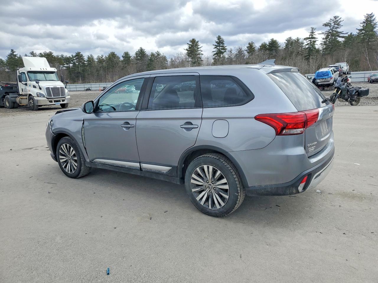 2020 MITSUBISHI OUTLANDER