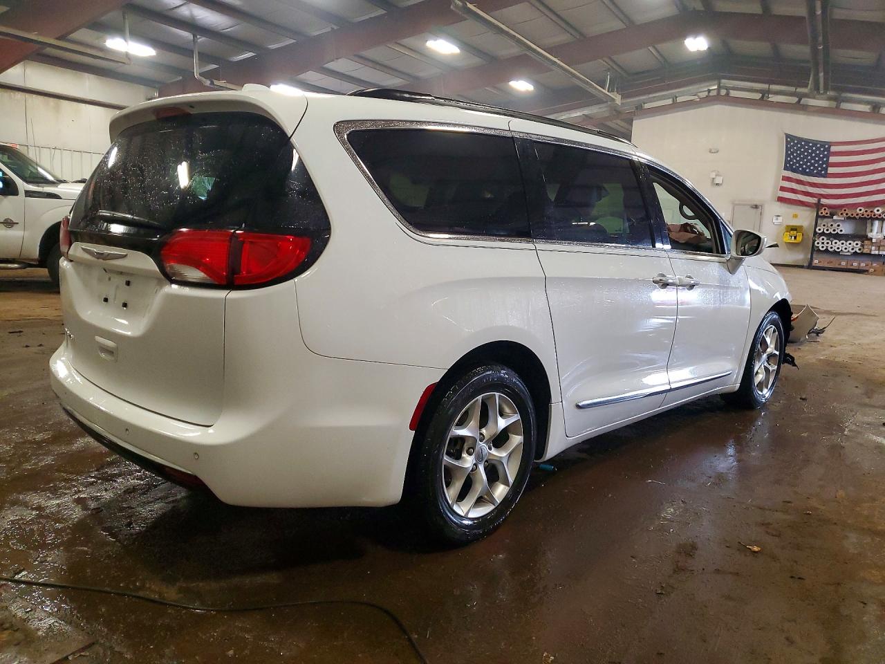 2017 CHRYSLER PACIFICA