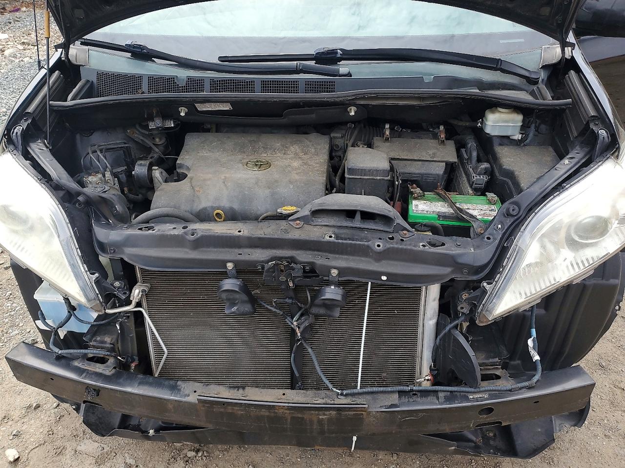 2013 TOYOTA SIENNA