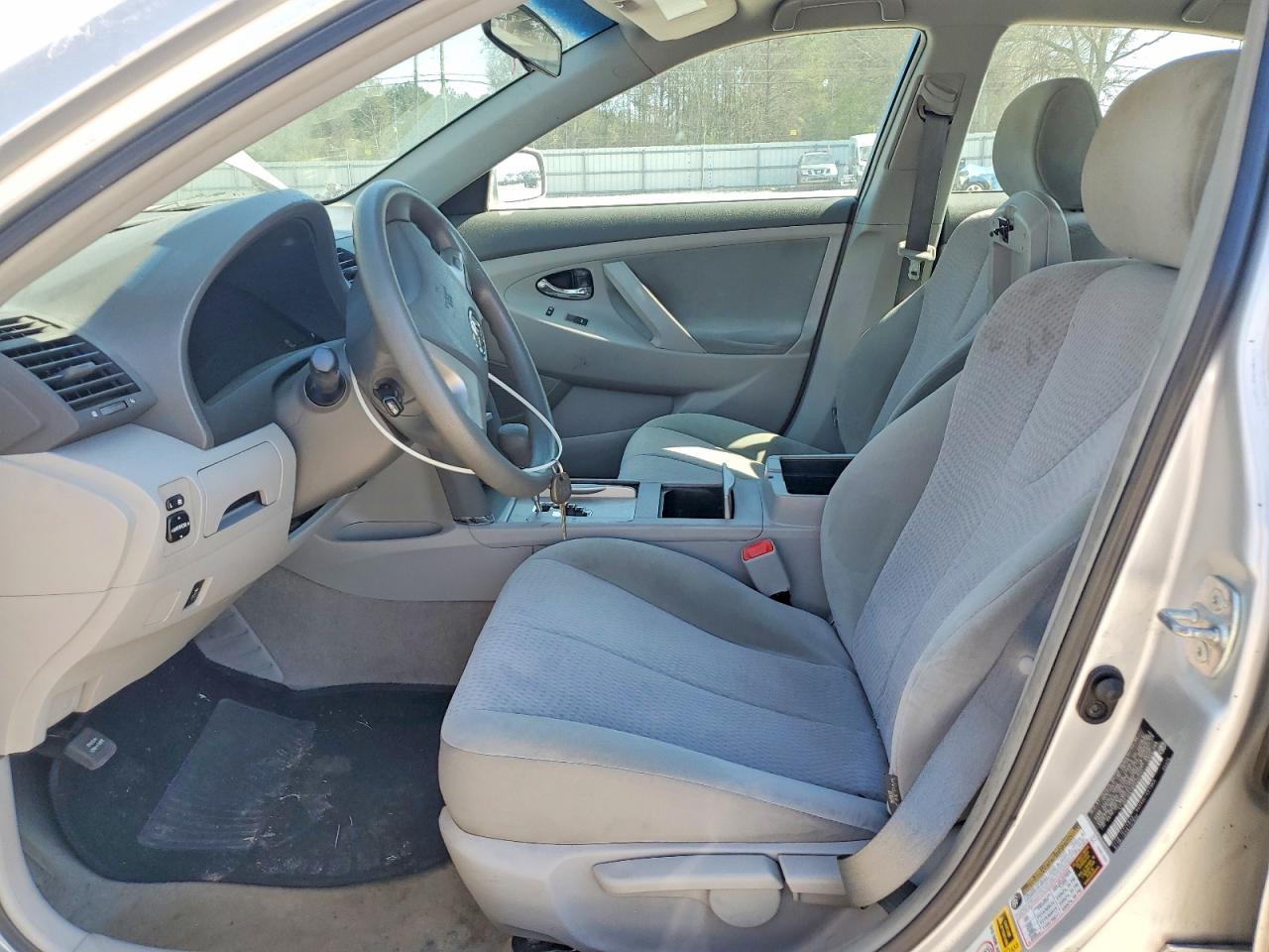 2010 TOYOTA CAMRY