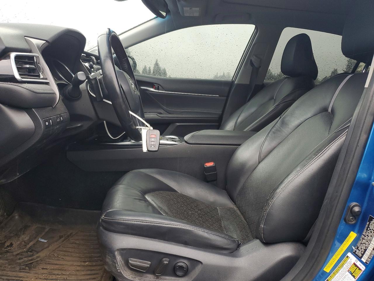 2018 TOYOTA CAMRY