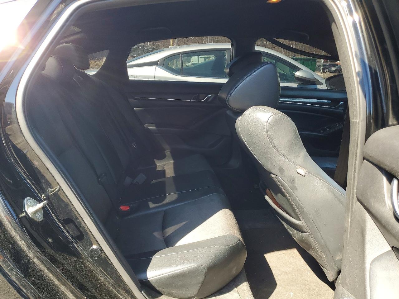 2018 HONDA ACCORD