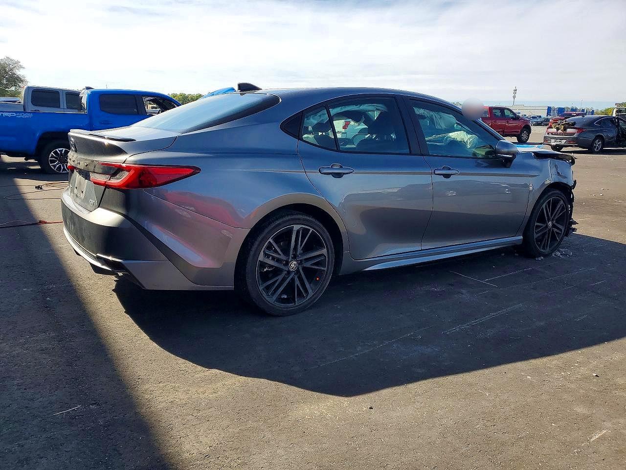 2025 TOYOTA CAMRY