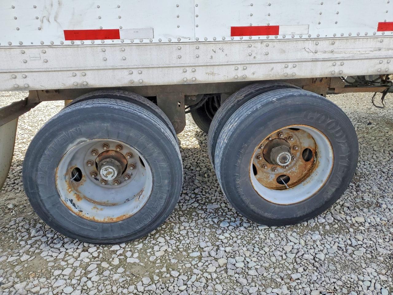 2011 STOUGHTON TRAILERS STOUGHTON