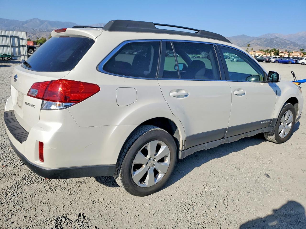 2012 SUBARU OUTBACK