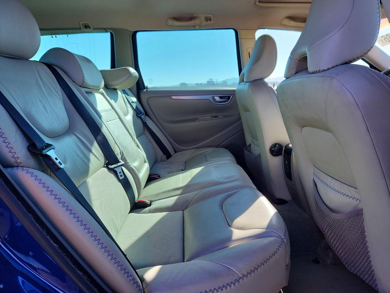 2006 VOLVO XC70