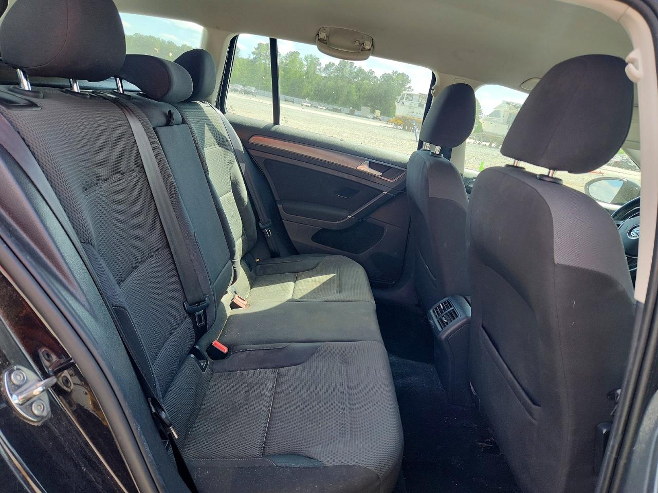 2019 VOLKSWAGEN GOLF