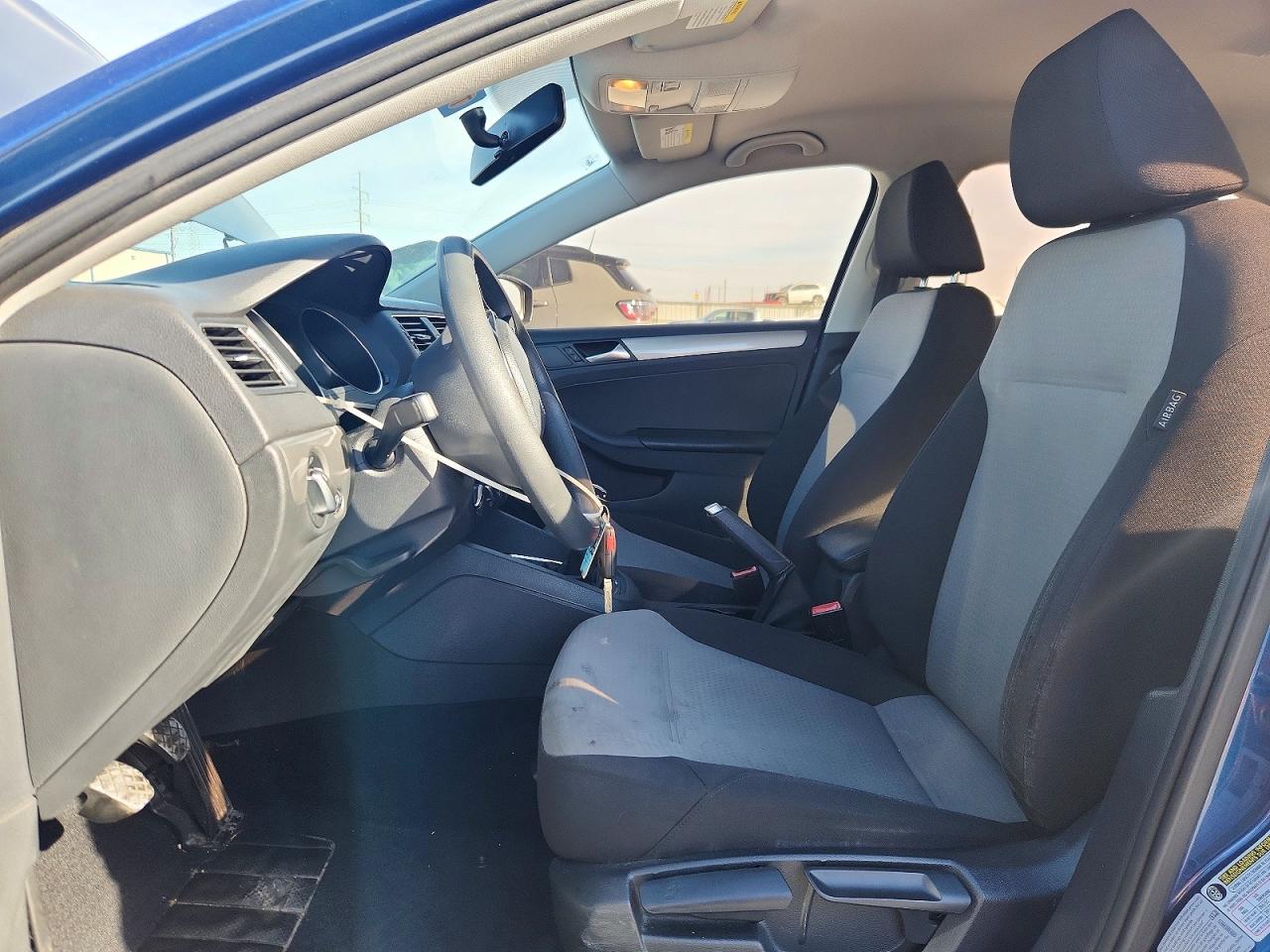 2017 VOLKSWAGEN JETTA