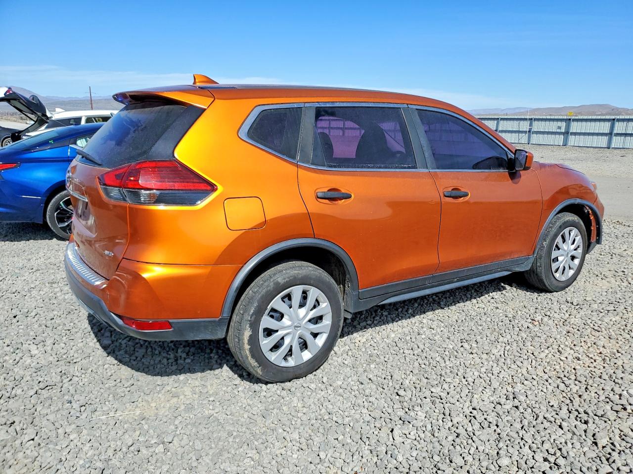 2017 NISSAN ROGUE
