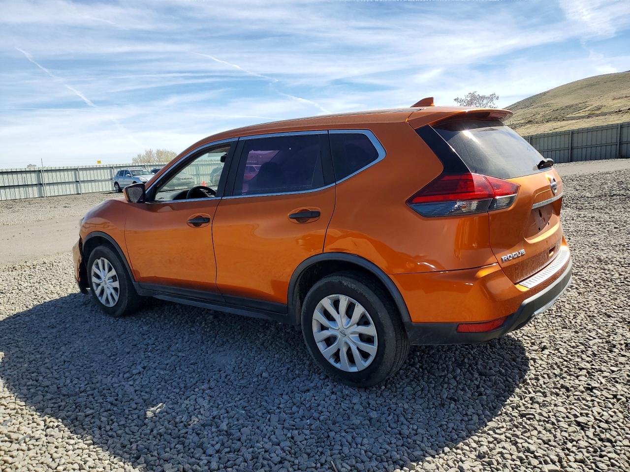 2017 NISSAN ROGUE