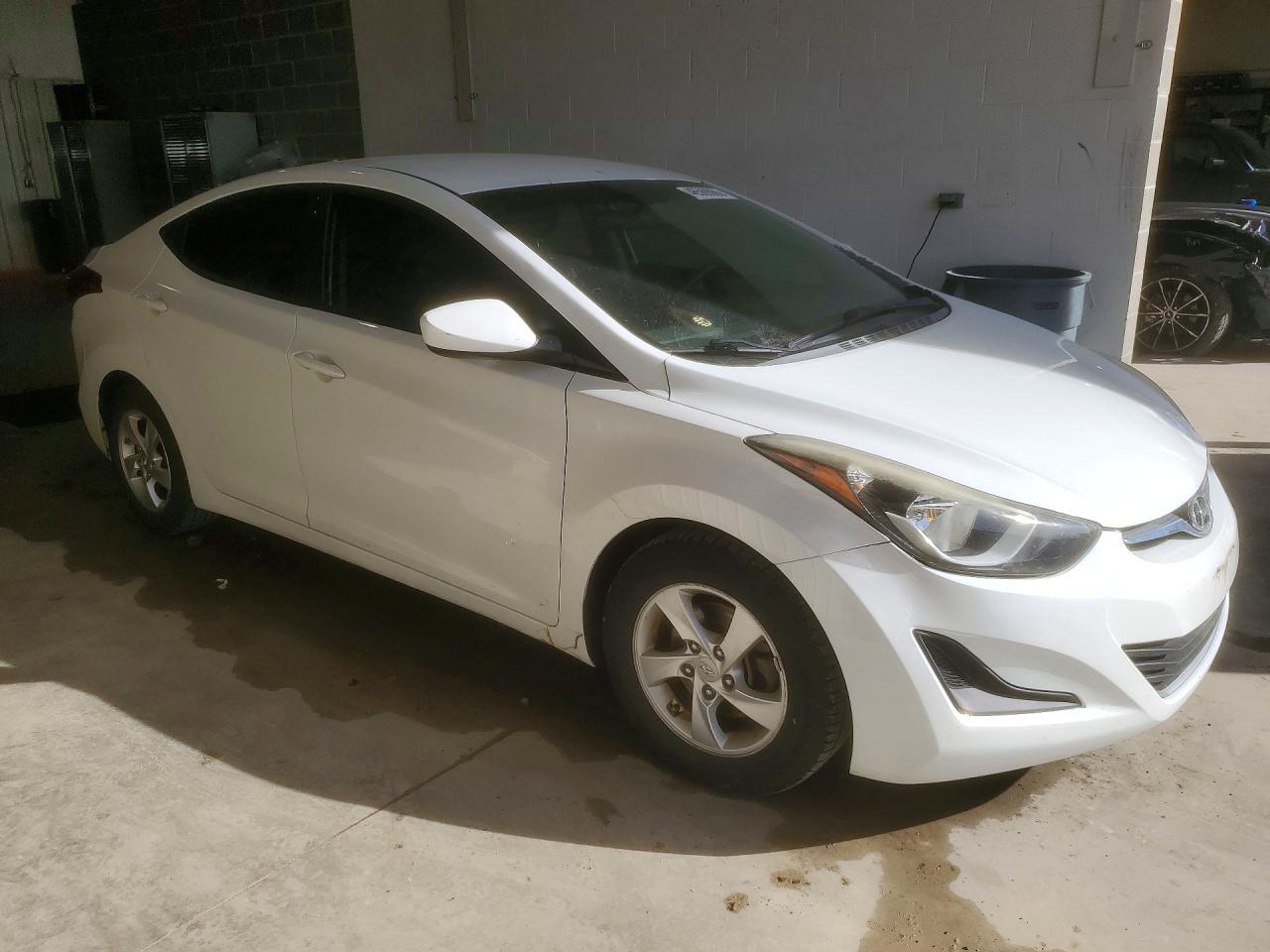 2015 HYUNDAI ELANTRA