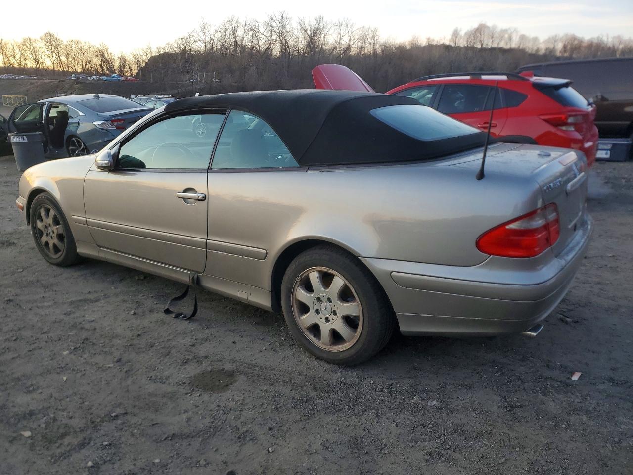 2003 MERCEDES-BENZ CLK-CLASS