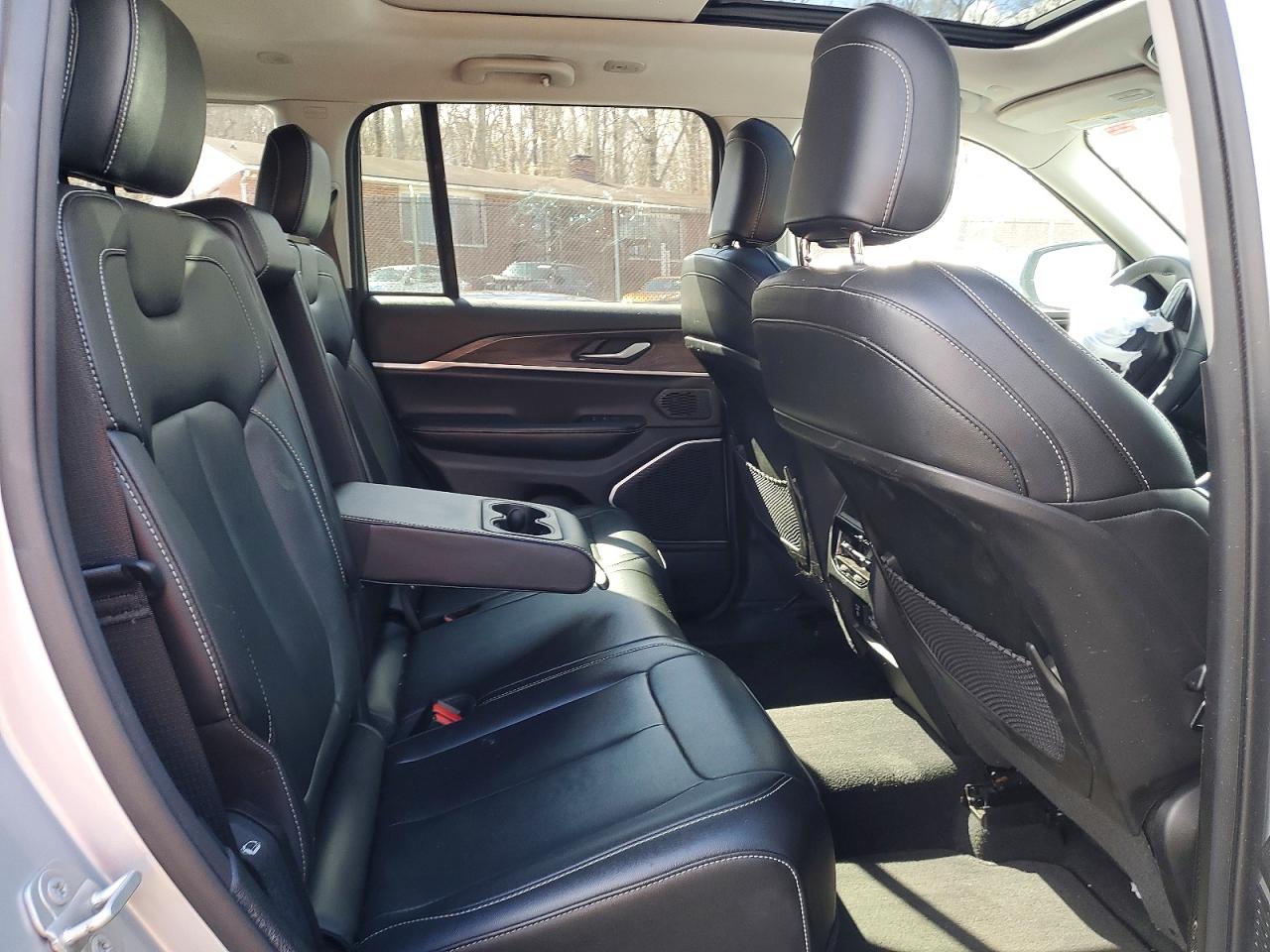 2023 JEEP CHEROKEE