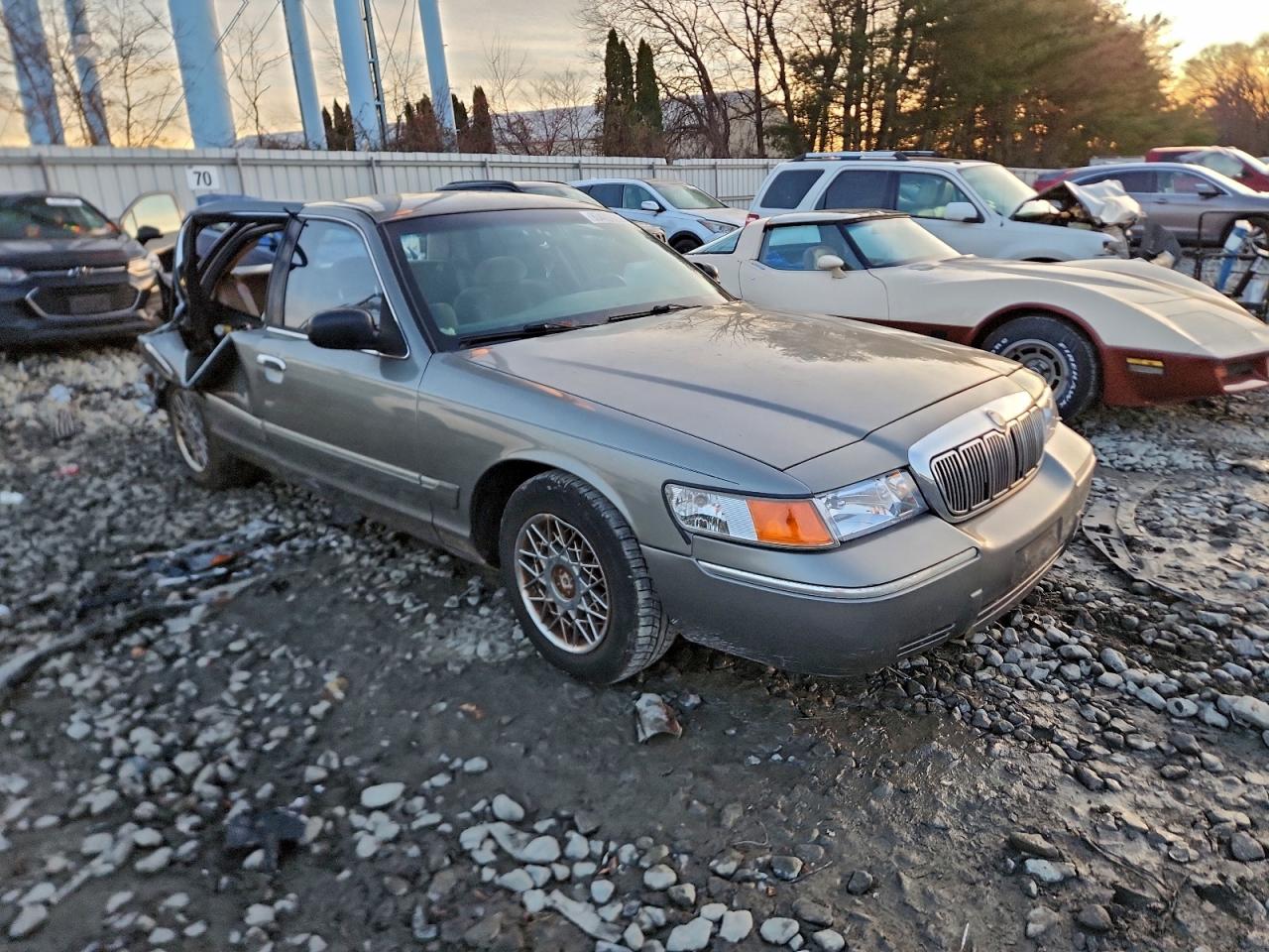 2002 MERCURY GRMARQUIS