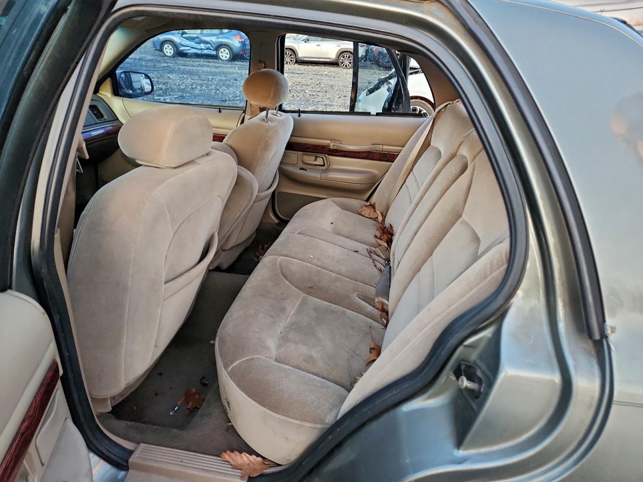2002 MERCURY GRMARQUIS