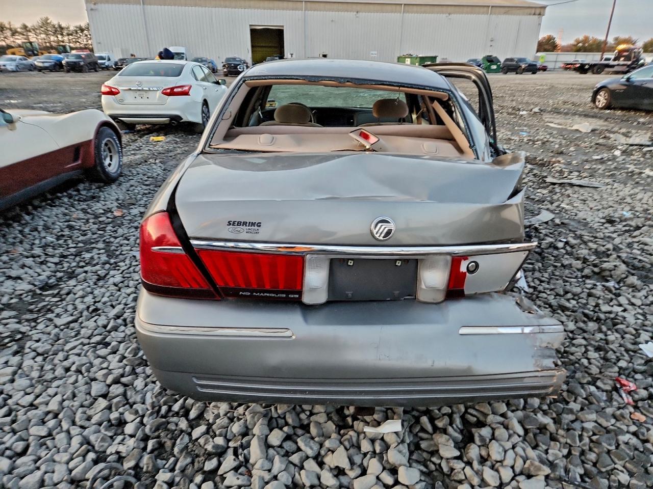 2002 MERCURY GRMARQUIS