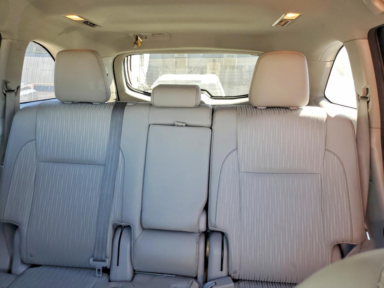 2016 TOYOTA HIGHLANDER