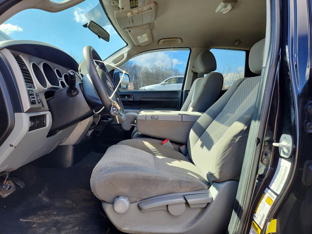 2013 TOYOTA TUNDRA